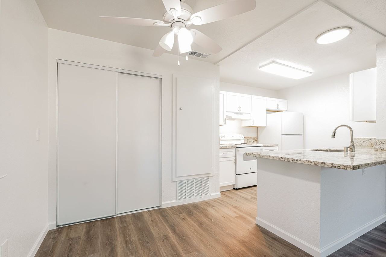 Riverglen Apartments - Photo 7 of 50