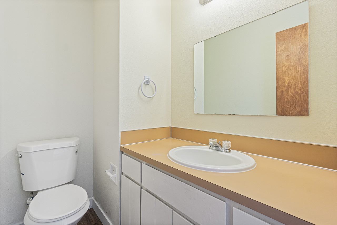 428 1st Ave N #3 - Photo 7 of 40