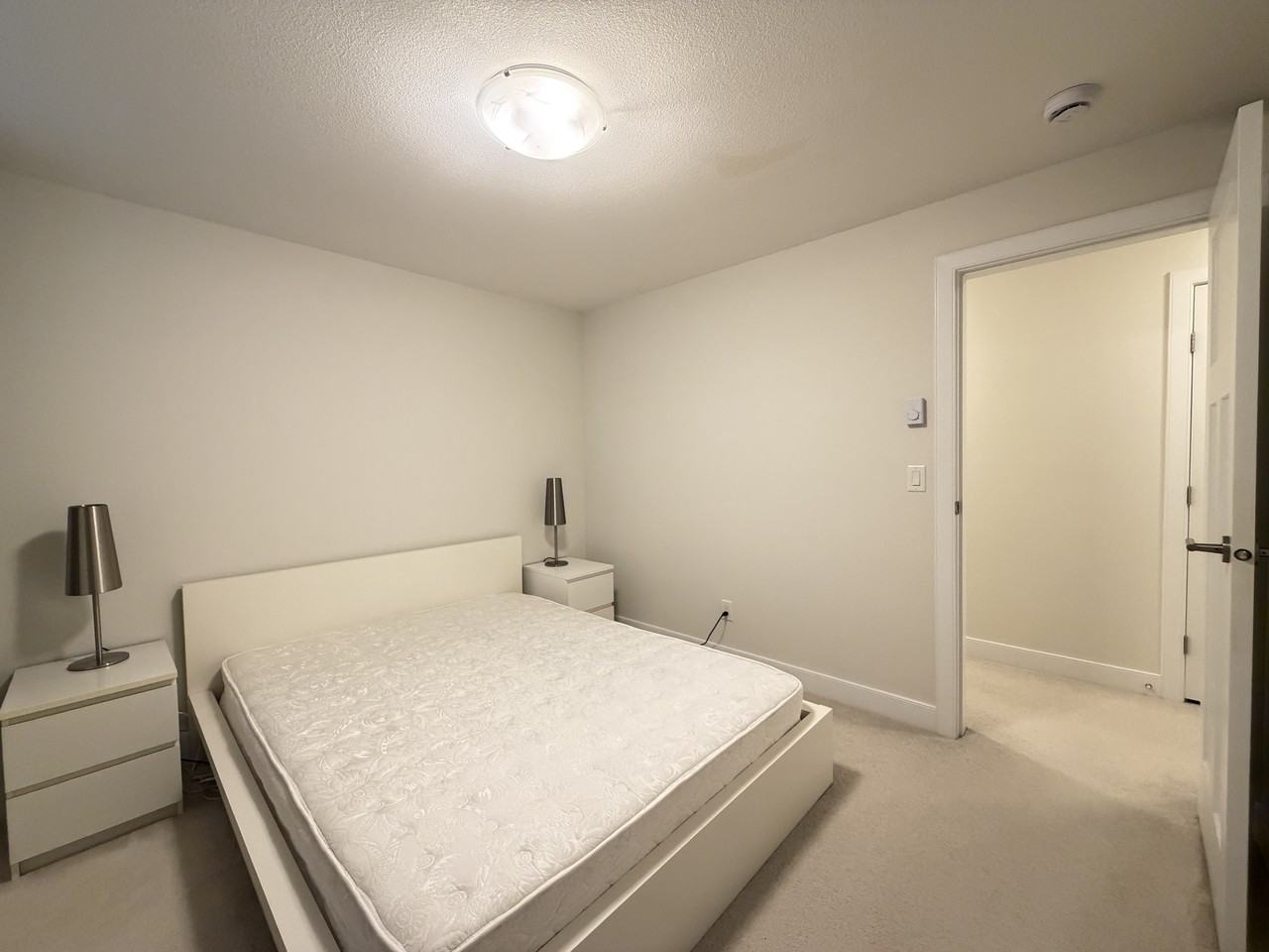 16769 22A Avenue - Photo 7 of 12