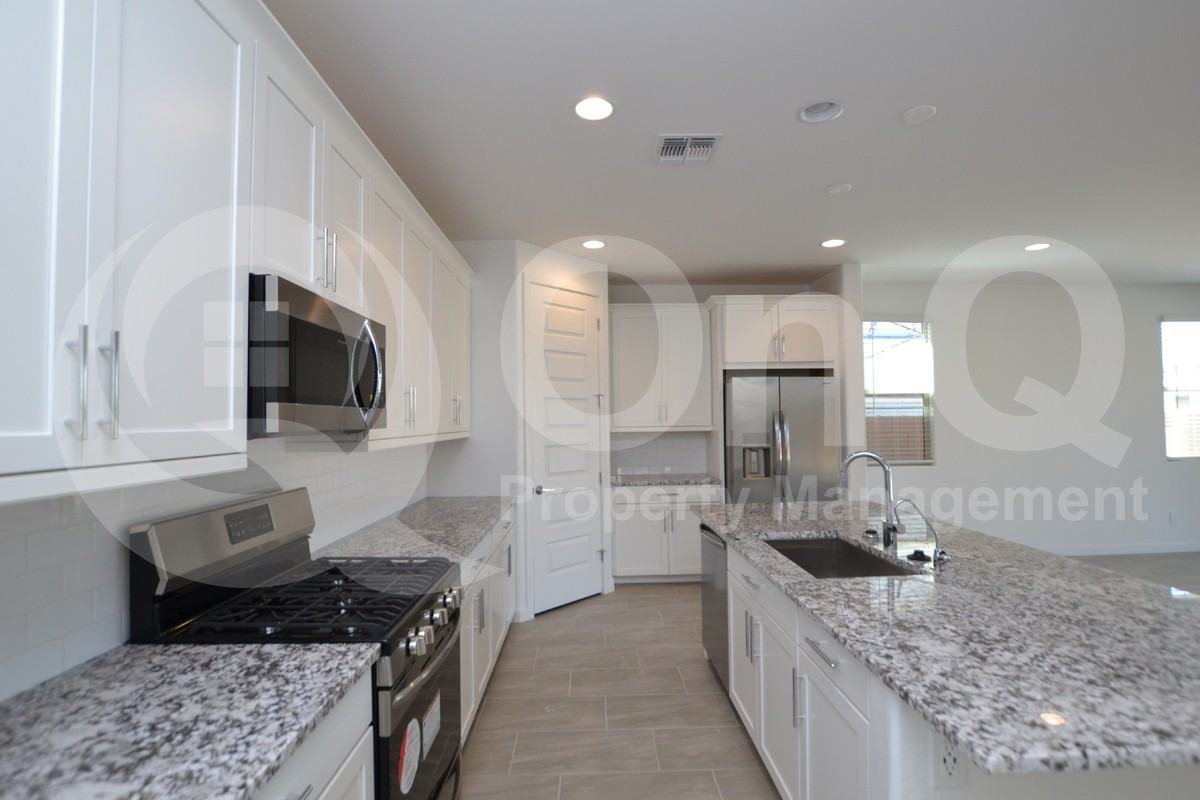 9326 W Heatherbrae Dr - Photo 4 of 23