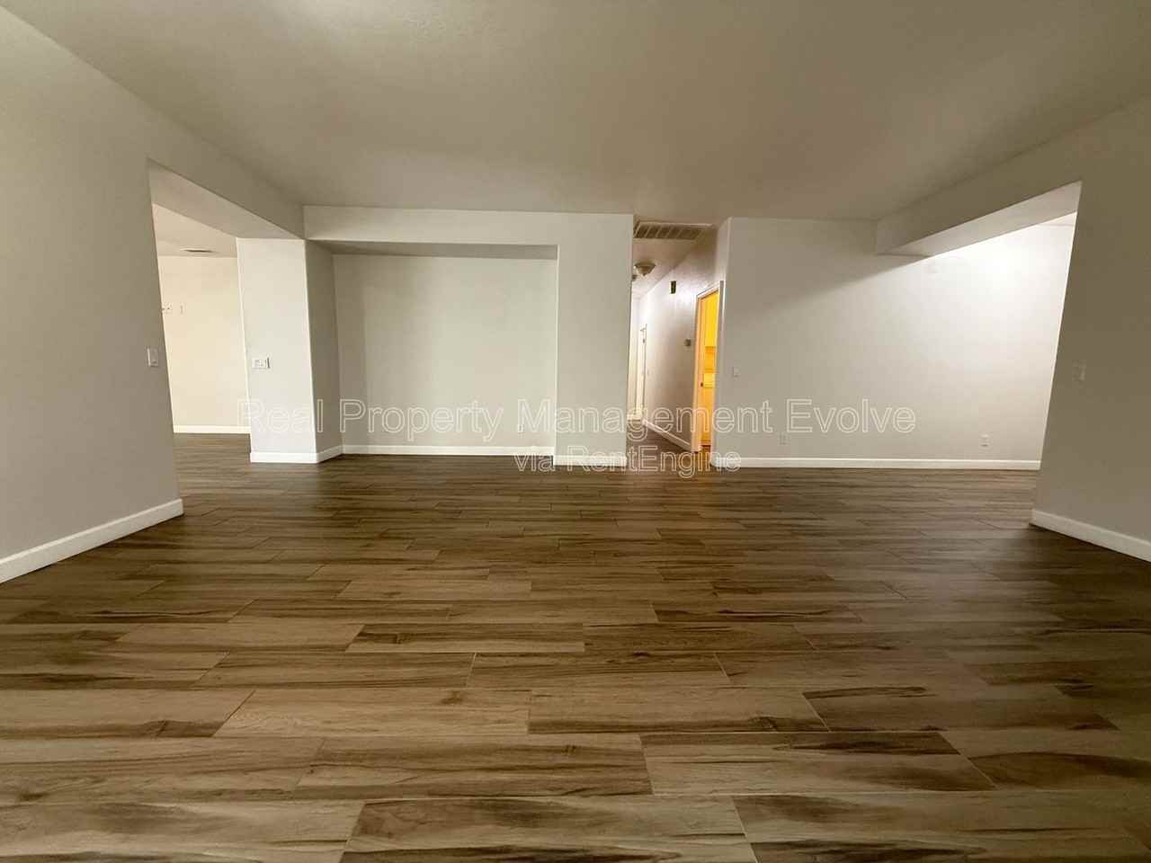 8278 W Charter Oak Rd - Photo 6 of 38