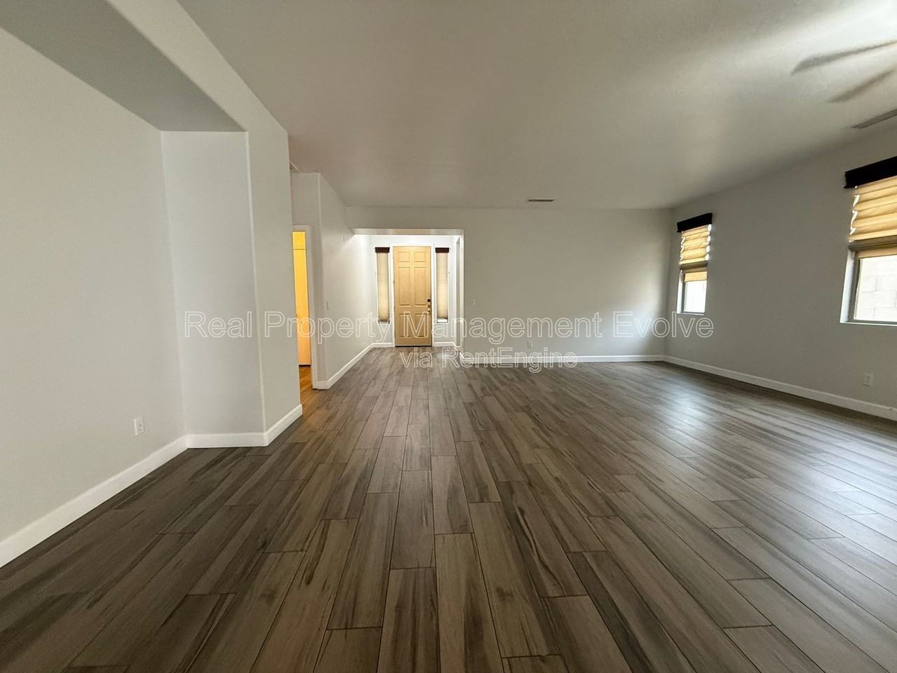 8278 W Charter Oak Rd - Photo 7 of 38