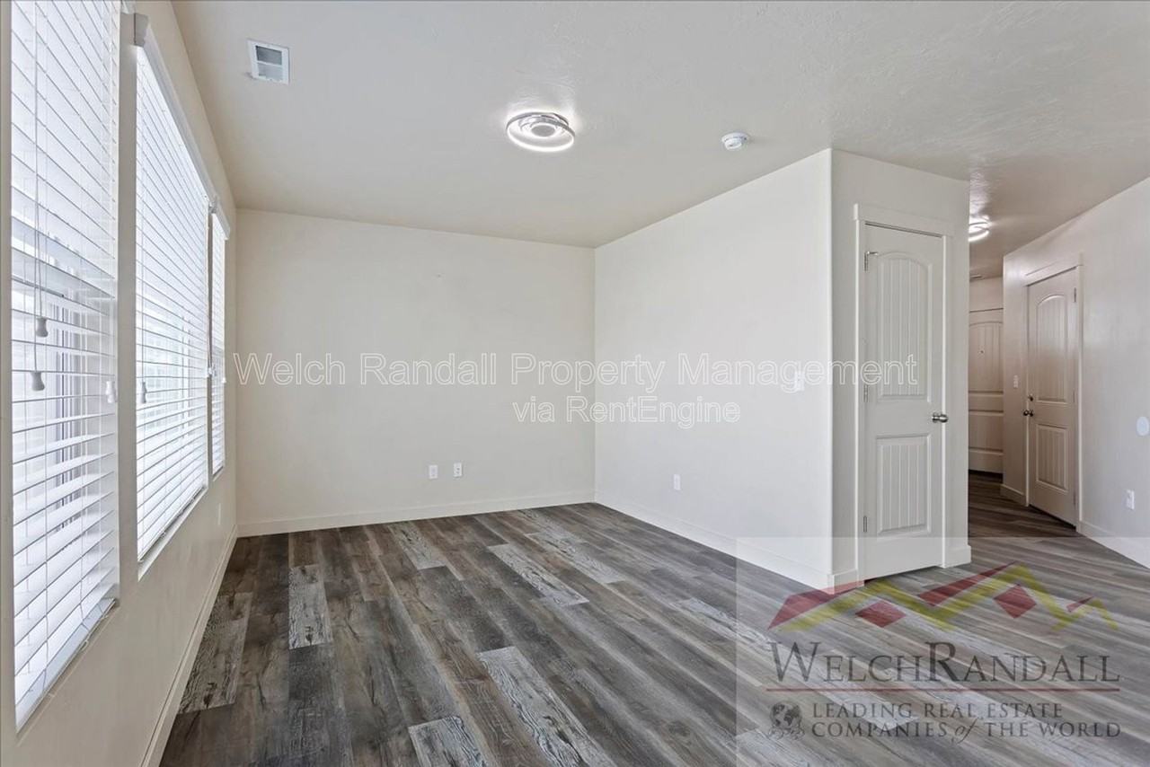 1140 W Seraphim Ct - Photo 6 of 36