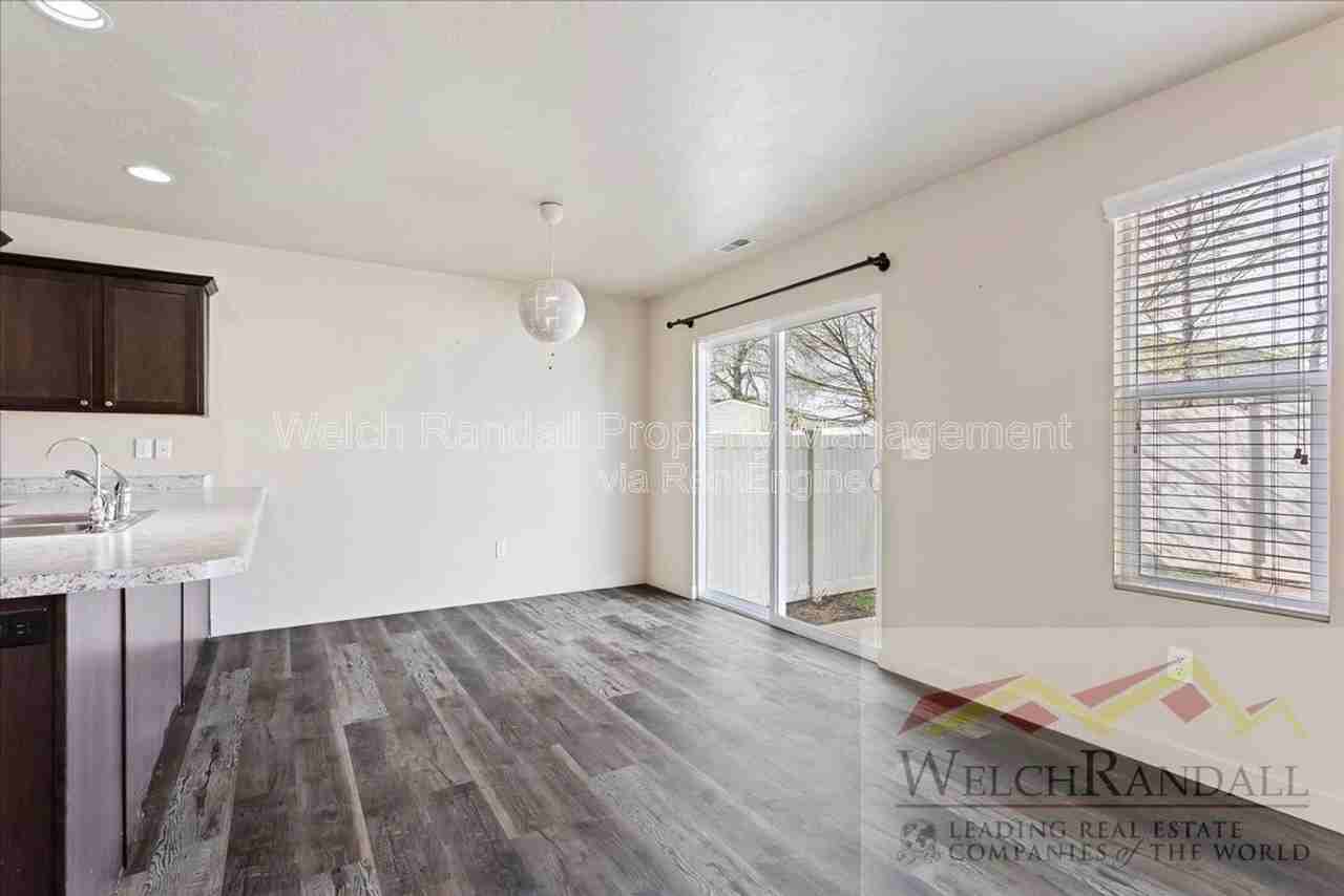 1140 W Seraphim Ct - Photo 7 of 36