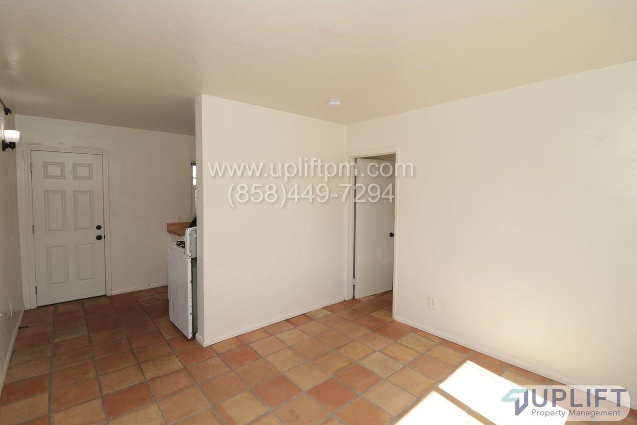 721 D St - Photo 4 of 10