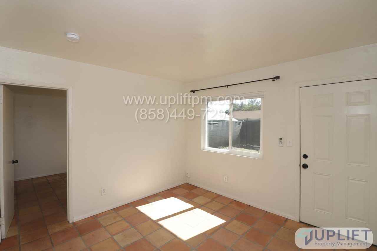 721 D St - Photo 5 of 10