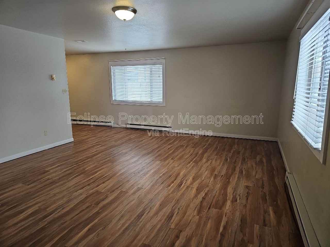 2644 Clark St - Photo 3 of 18