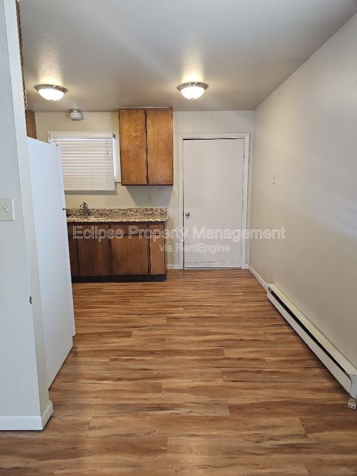 2644 Clark St - Photo 6 of 18