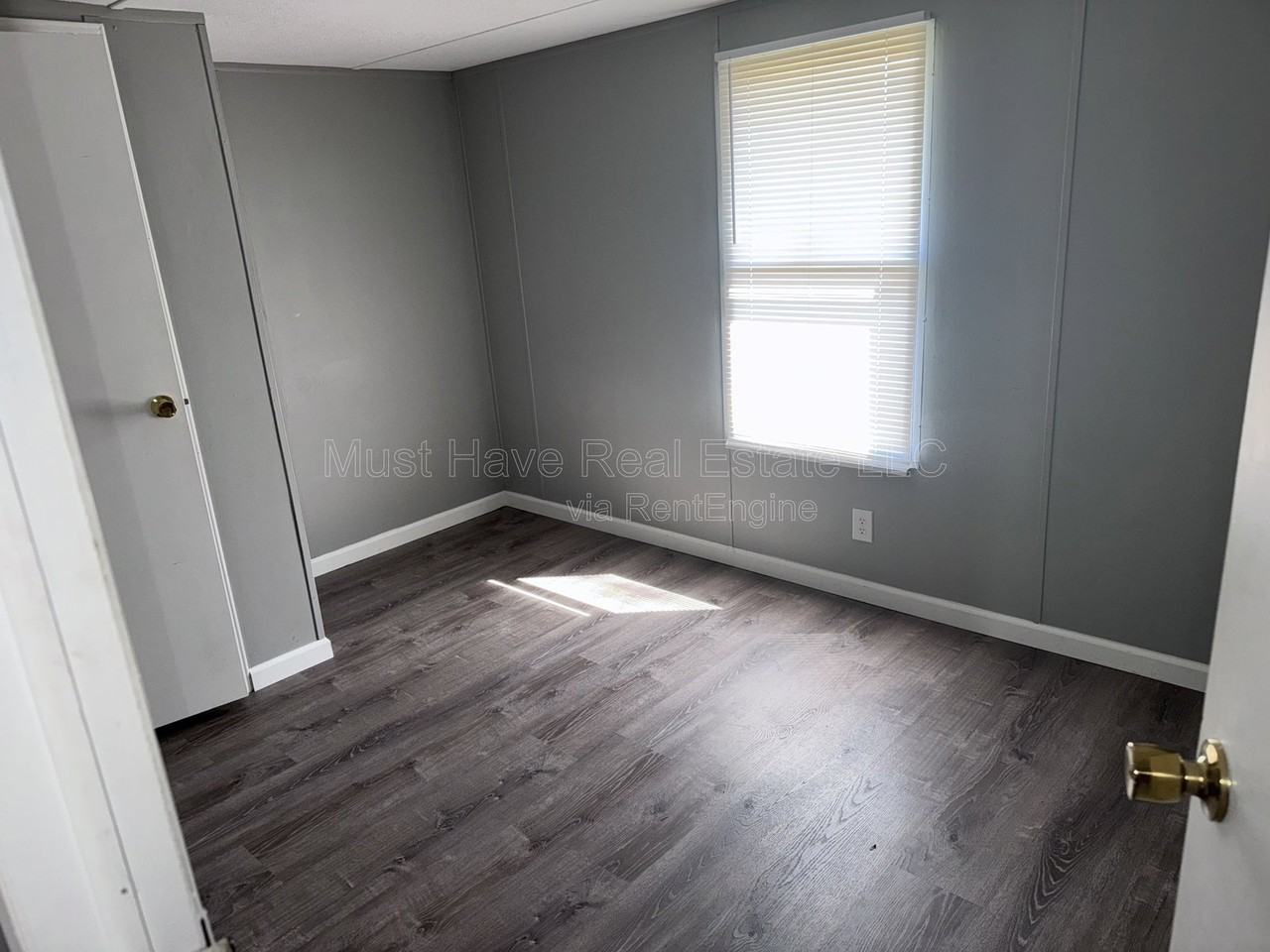 4200 S Caldwell Mobile Home Park #15 - Photo 4 of 7