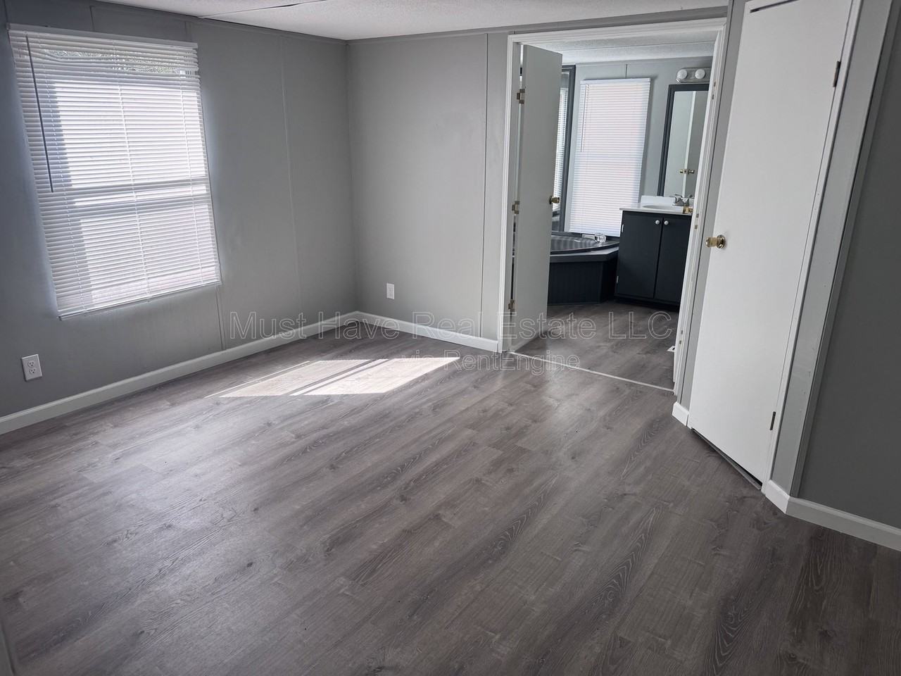 4200 S Caldwell Mobile Home Park #15 - Photo 6 of 7