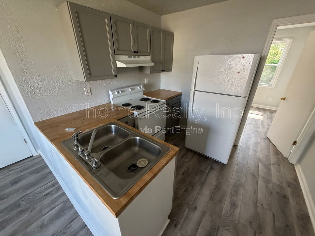 1117 E Grand Ave - Photo 6 of 11