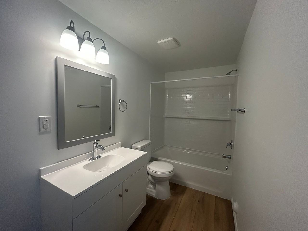 182 N 50 E - Photo 5 of 11