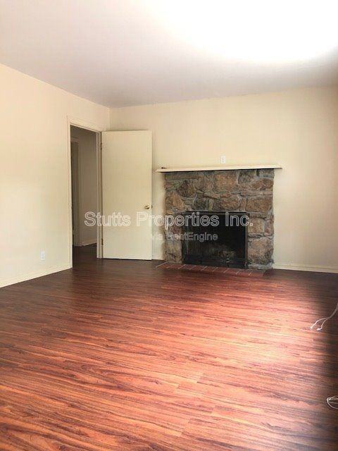 1938 Shade Ave - Photo 3 of 21