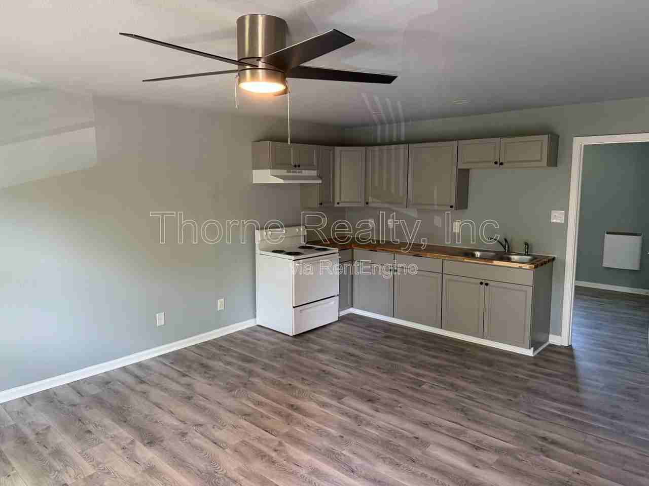 1129 E Grand Ave - Photo 6 of 11