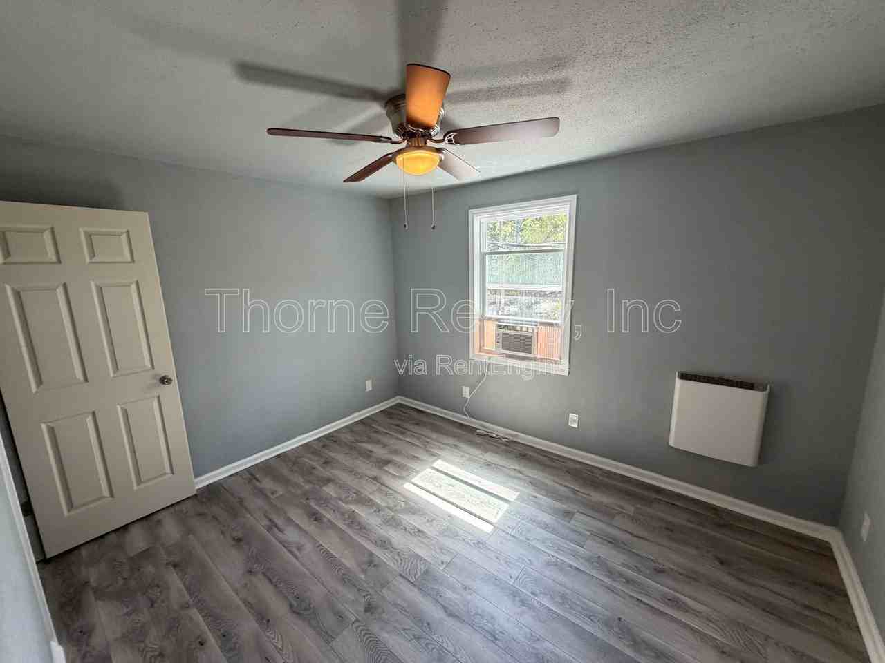 1129 E Grand Ave - Photo 7 of 11