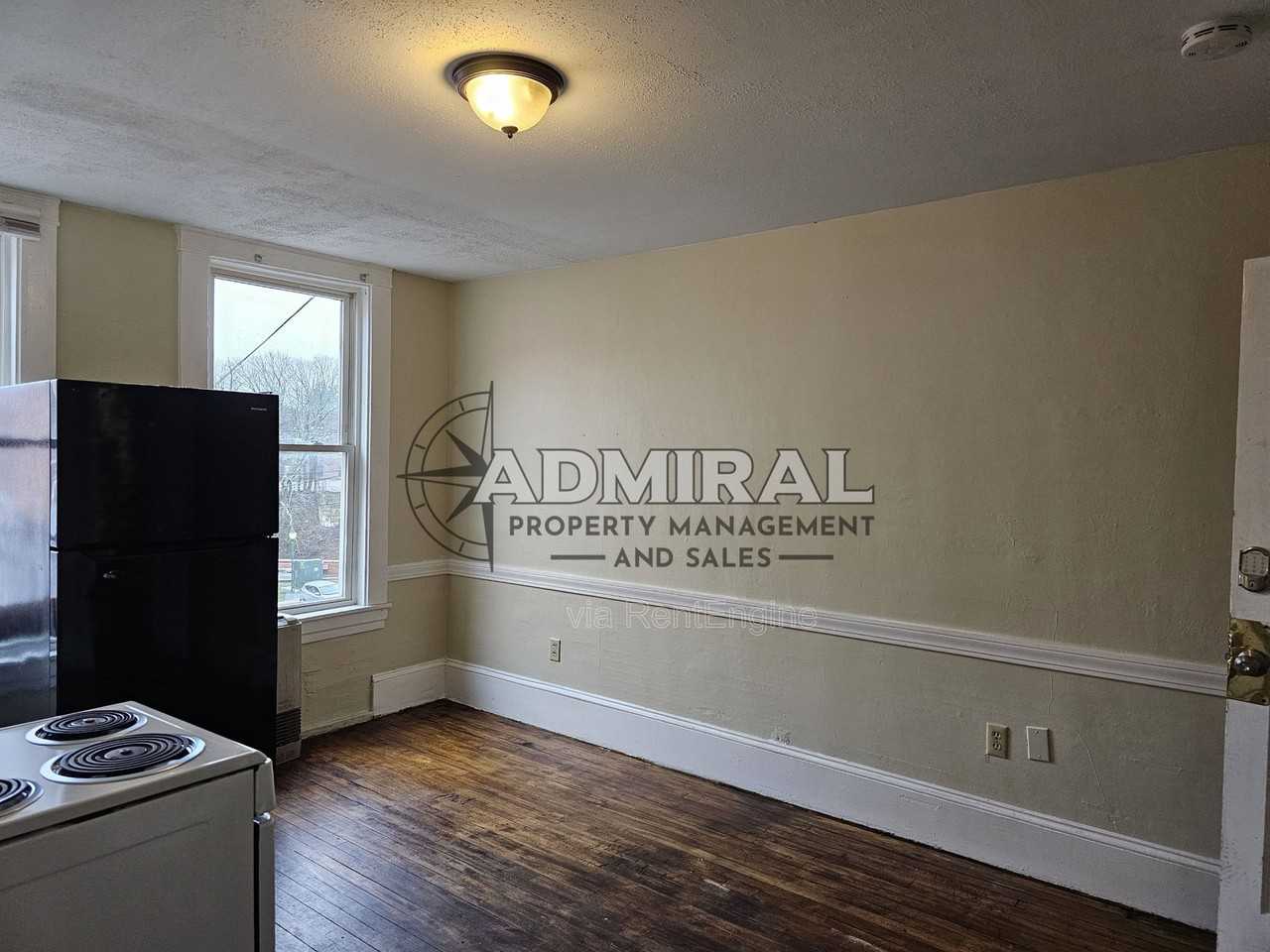 42 N Main St #3 - Photo 5 of 9