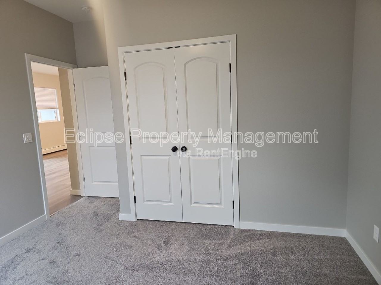 525 Washington Ave - Photo 5 of 17