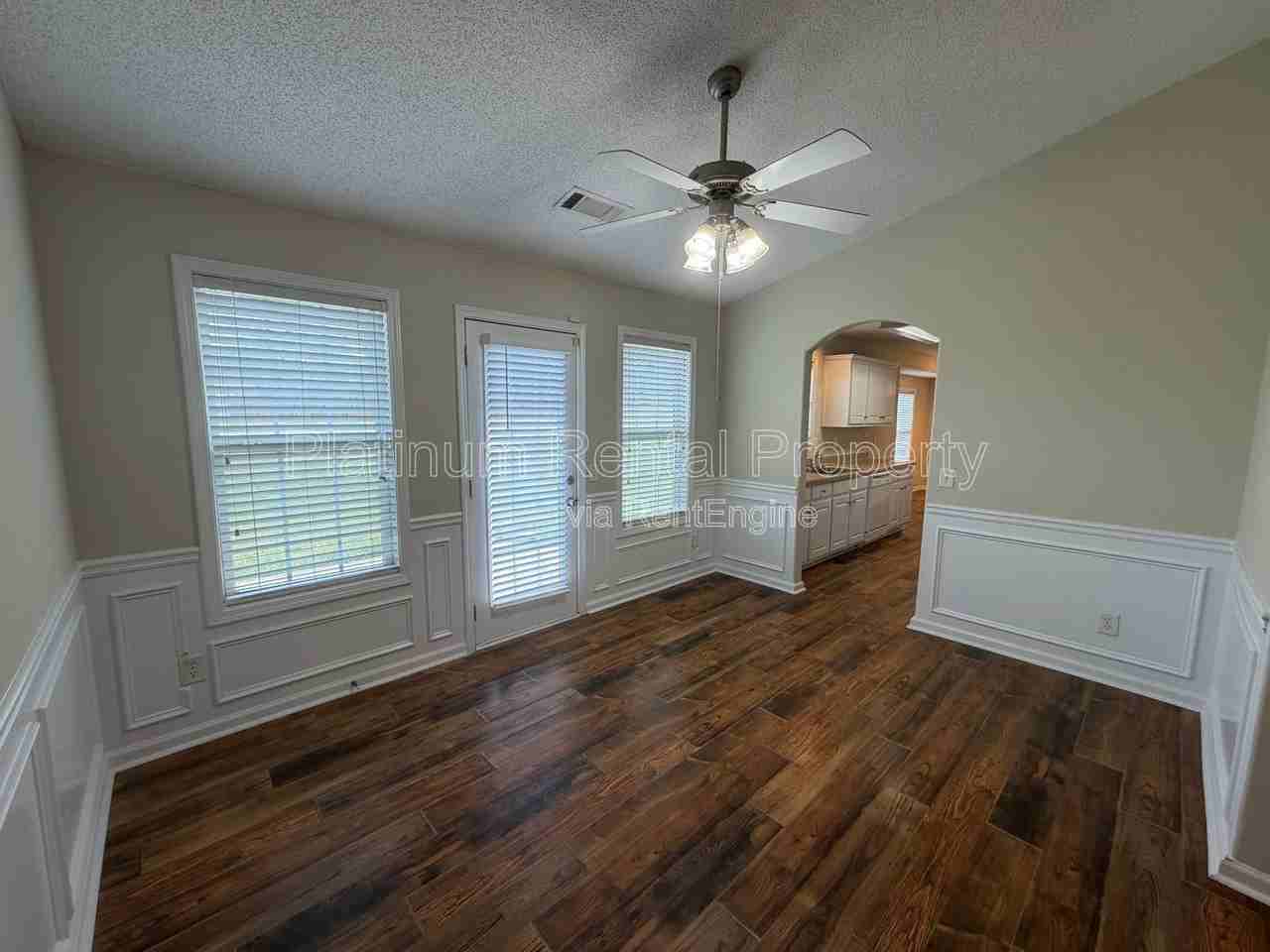 105 Platte St - Photo 7 of 30