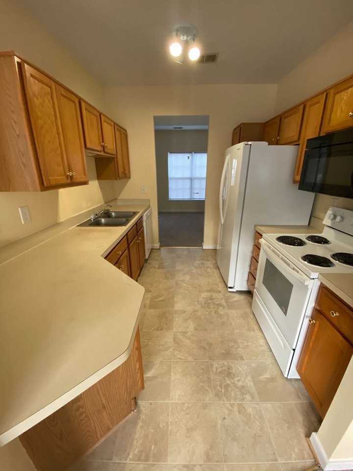 5504 Millstream Ln - Photo 5 of 19