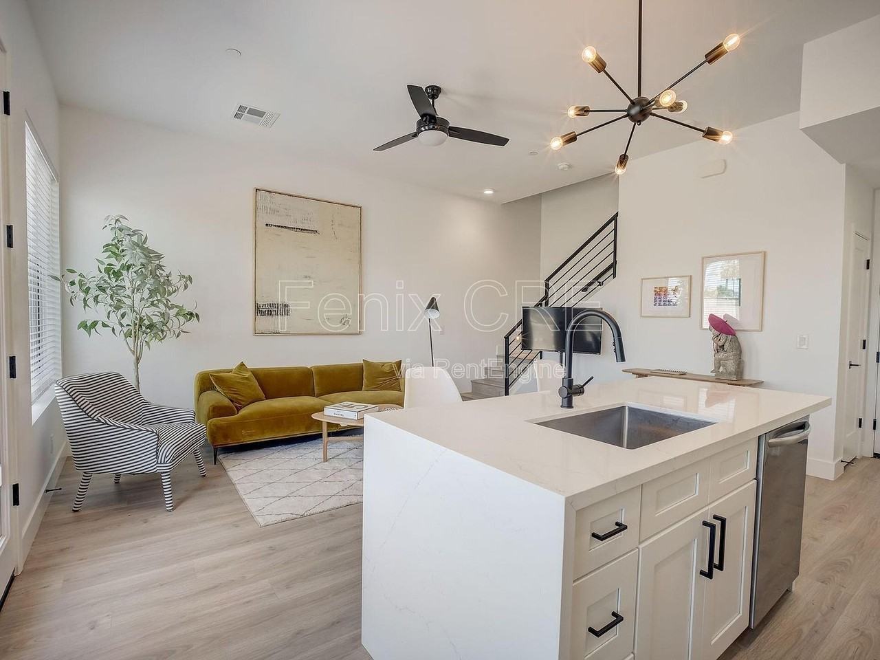 775 W Coolidge St #6 - Photo 6 of 39