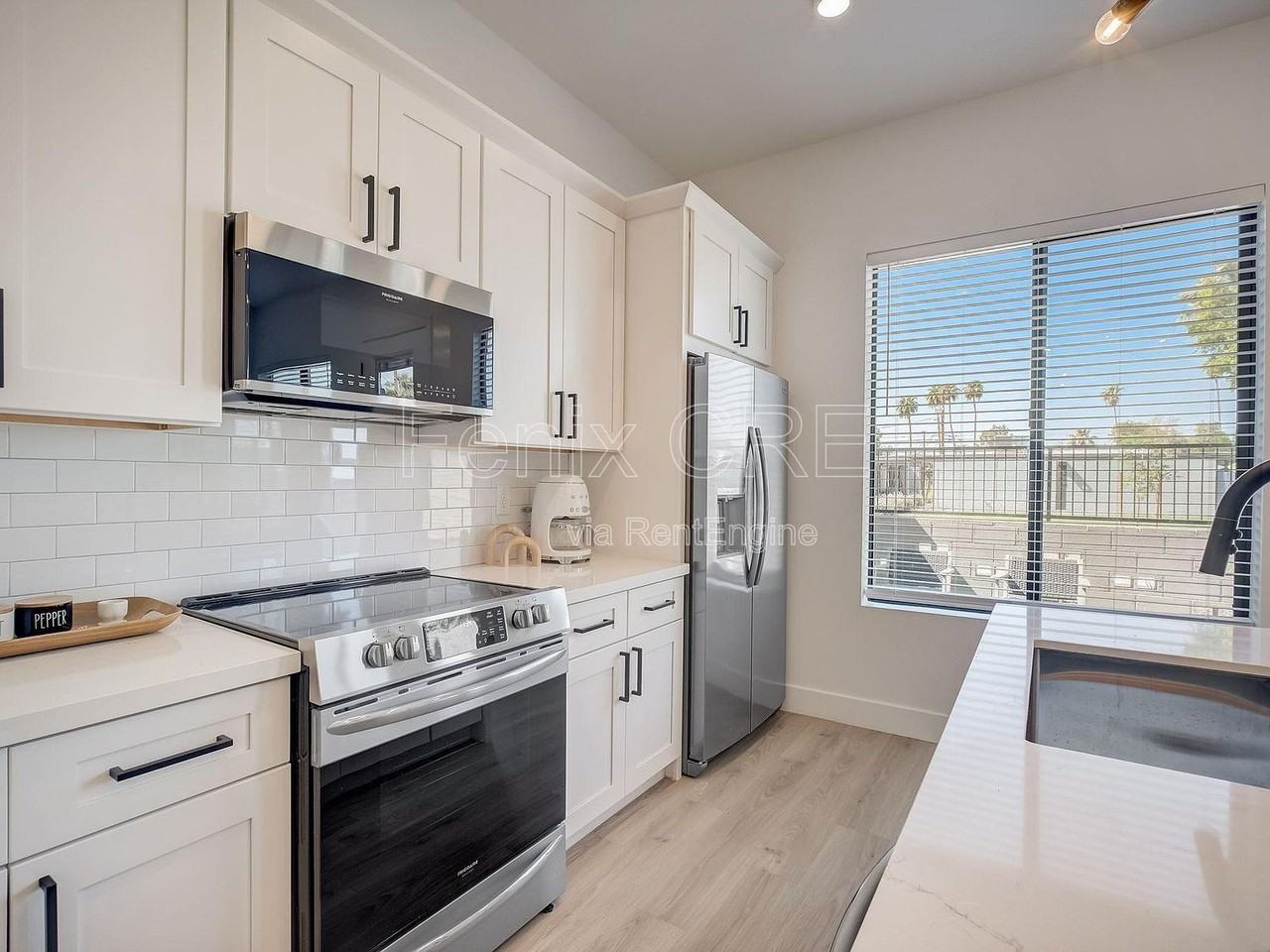 775 W Coolidge St #6 - Photo 7 of 39