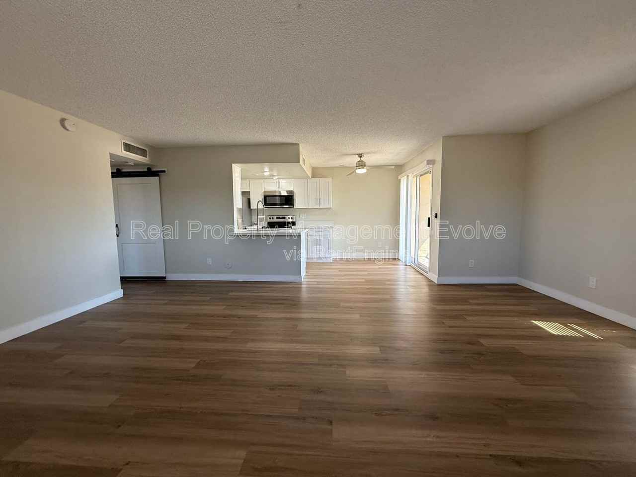 828 E Joan D Arc Ave - Photo 3 of 16