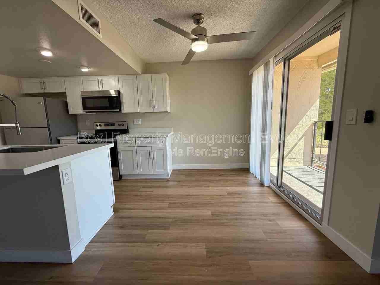 828 E Joan D Arc Ave - Photo 5 of 16