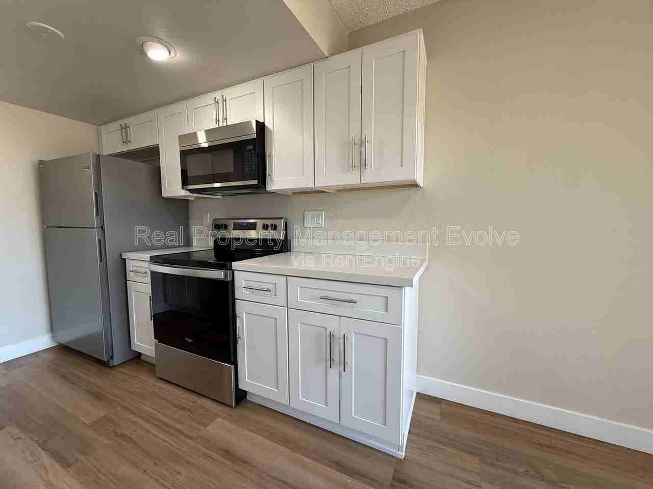 828 E Joan D Arc Ave - Photo 6 of 16