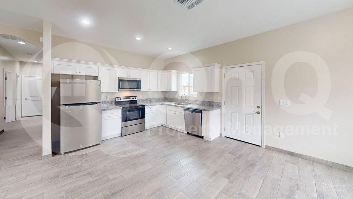 1595 N Yavapai St #1 - Photo 4 of 15