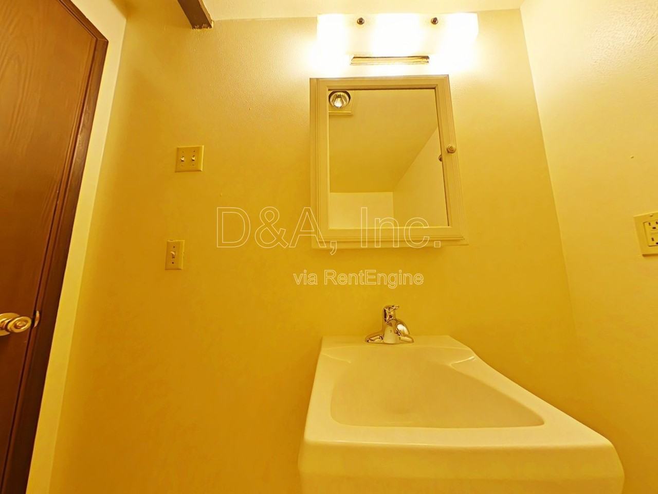 2905 Nw Glenridge Dr #B - Photo 4 of 6