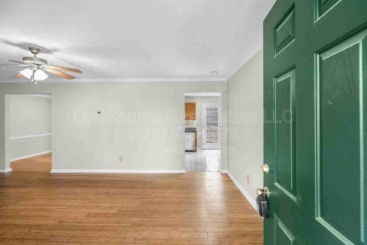 4211 Crestside Rdg #A - Photo 6 of 34