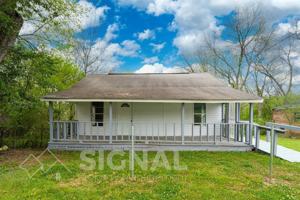 featured image of 3230 Arlington Ave