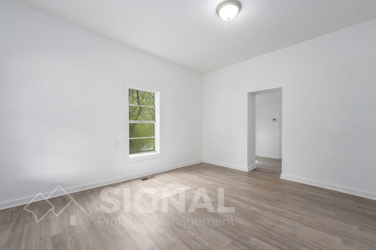 3230 Arlington Ave - Photo 6 of 22