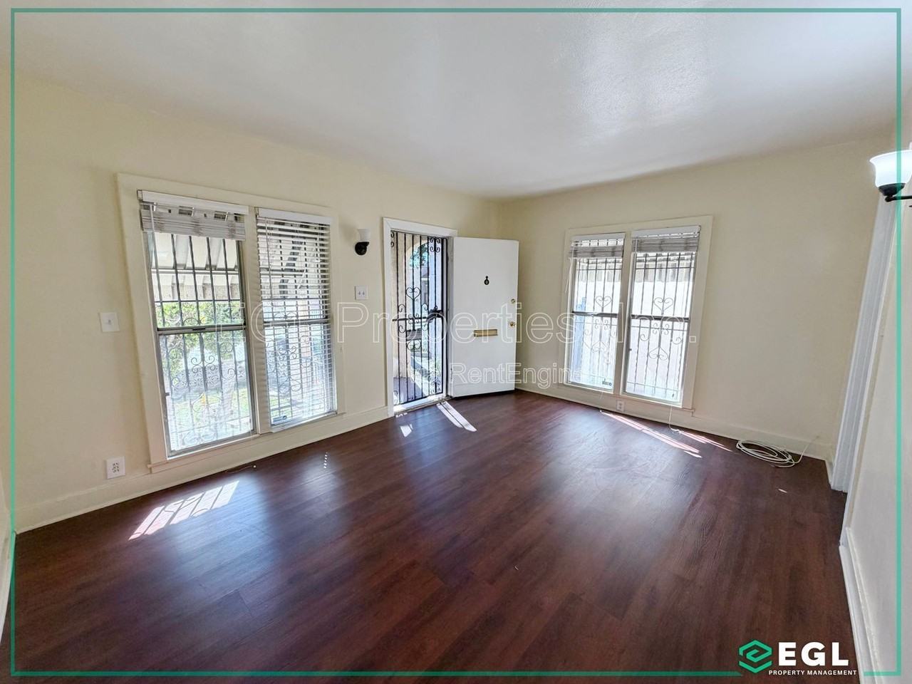 4861 W 23rd St - Photo 3 of 12