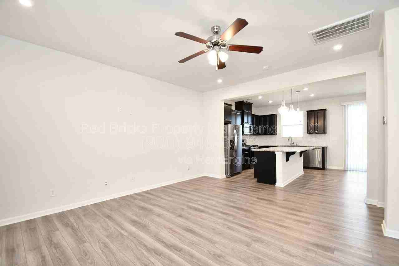 1227 Southern Sugar Dr - Photo 5 of 28