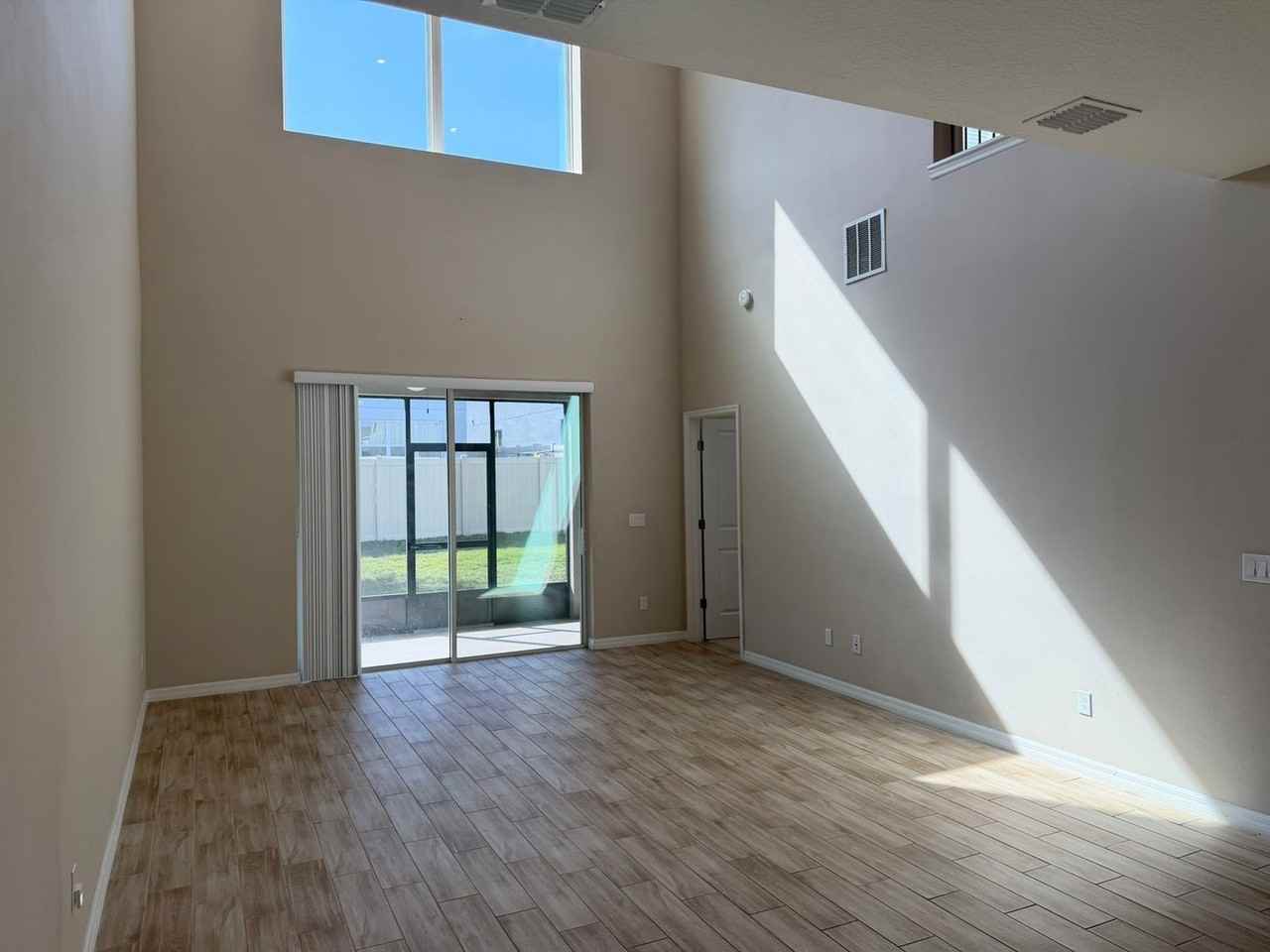 2601 Pinnacle Ln - Photo 4 of 28