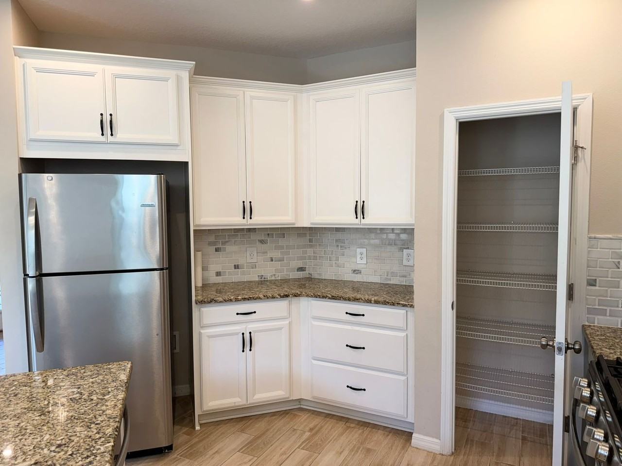 2601 Pinnacle Ln - Photo 5 of 28