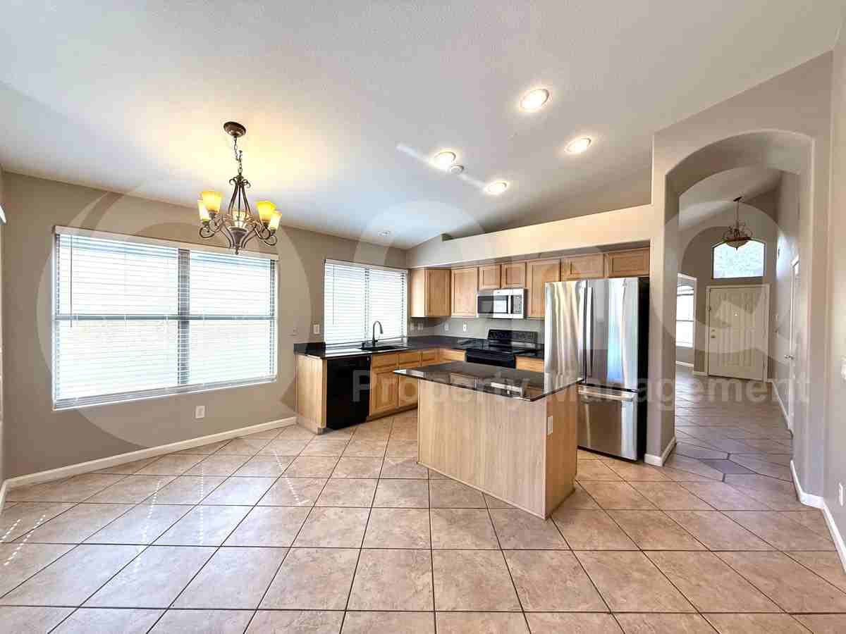 1788 E Toledo St - Photo 6 of 26