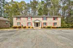 featured image of 111 W Burke St #C4