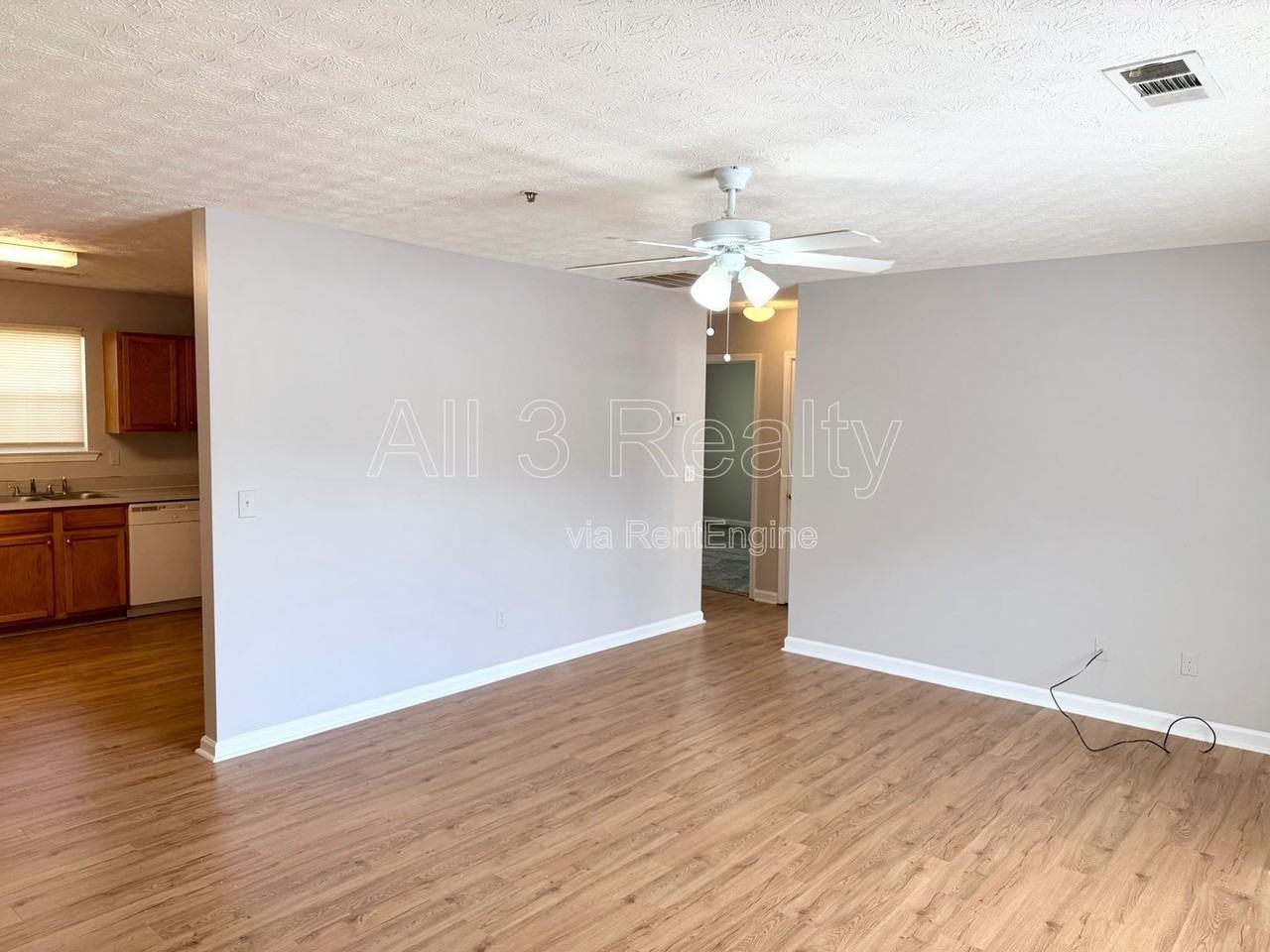 111 W Burke St #C4 - Photo 3 of 18