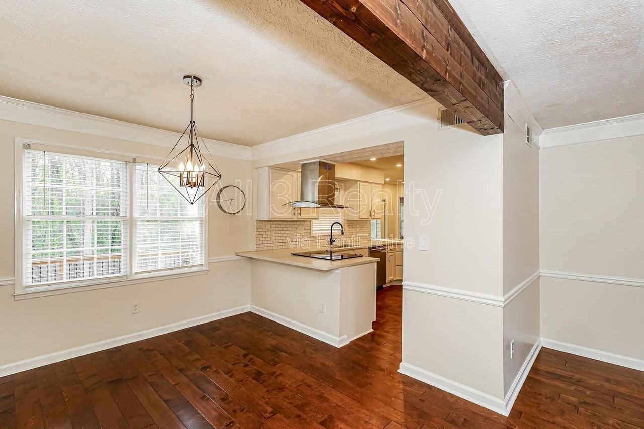 721 Mattan Pt - Photo 5 of 20