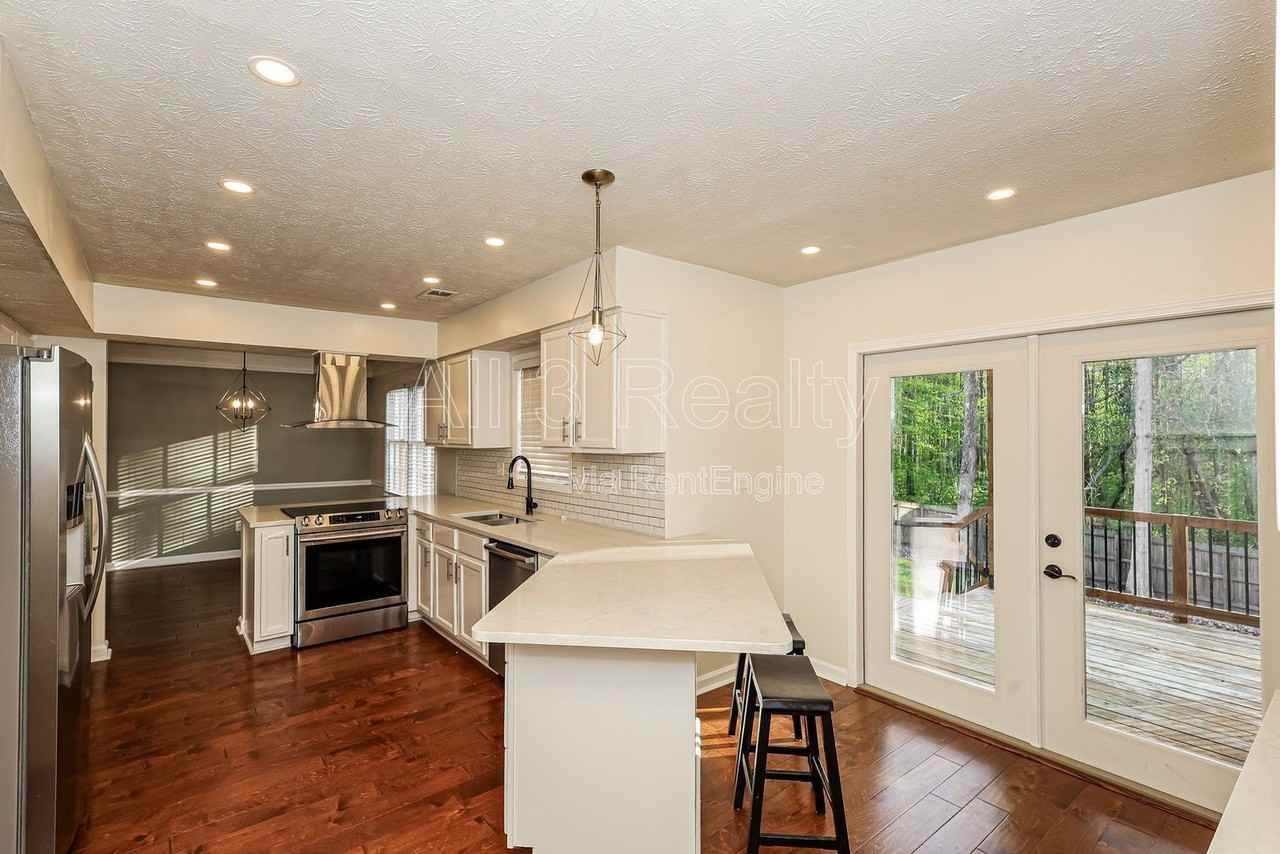 721 Mattan Pt - Photo 7 of 20