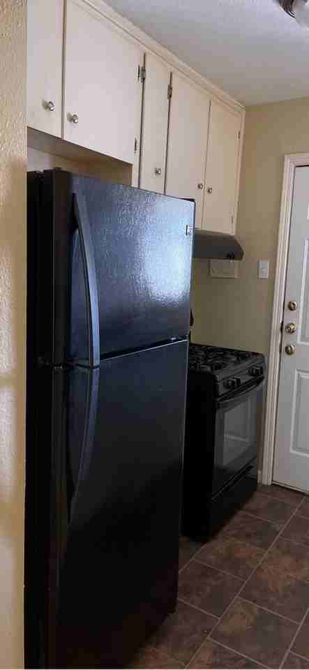 817 Ohio Ave #4 - Photo 3 of 13