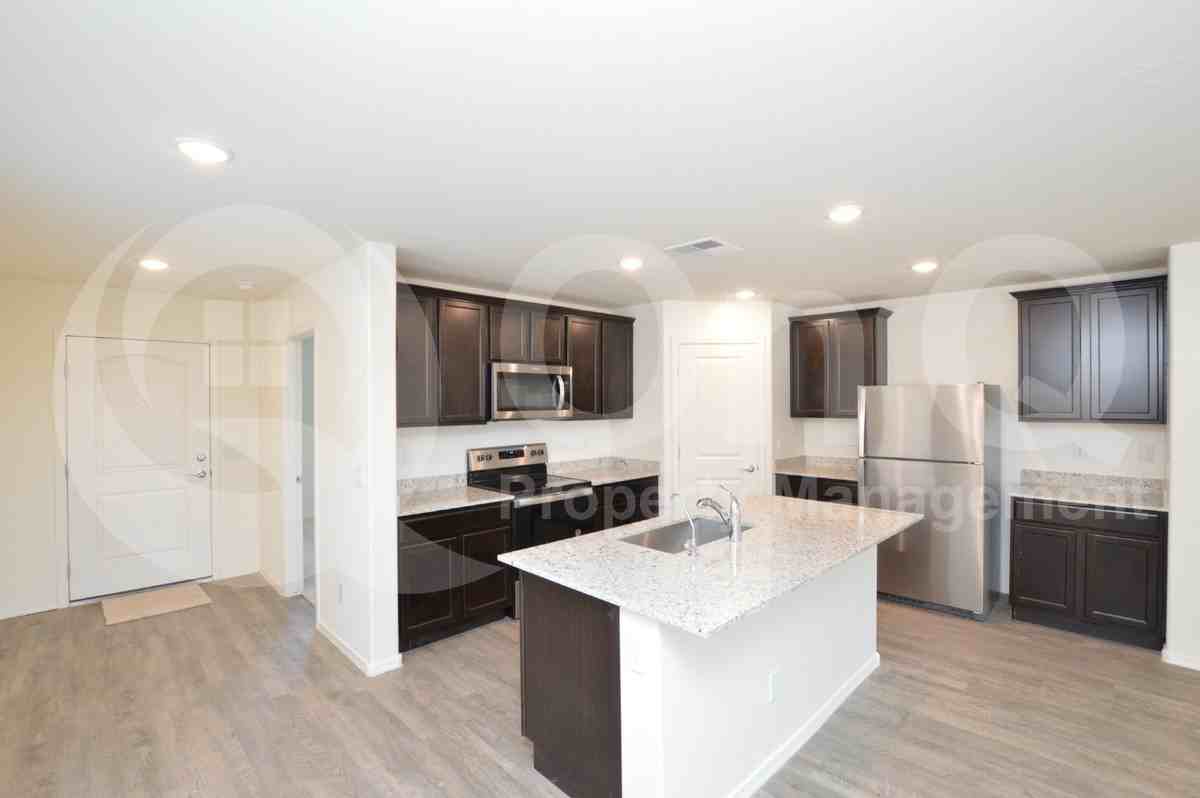 2481 N Mcdonald Ln - Photo 4 of 21