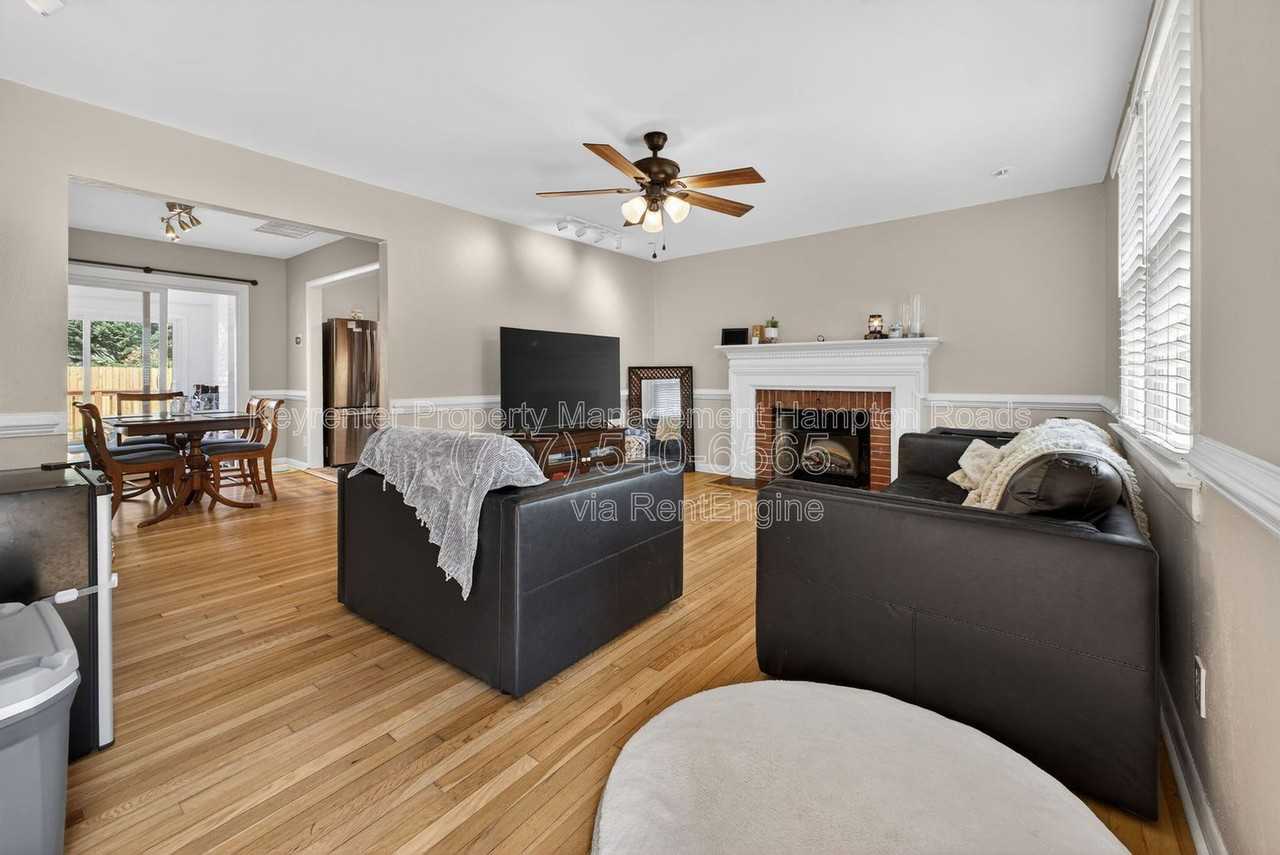 1620 Melrose Pkwy - Photo 3 of 25