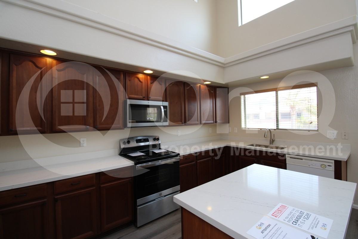 14904 W Cameron Dr - Photo 4 of 27