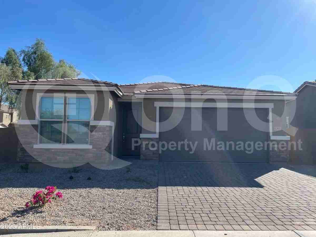 1265 E Kingman St - Photo 2 of 4