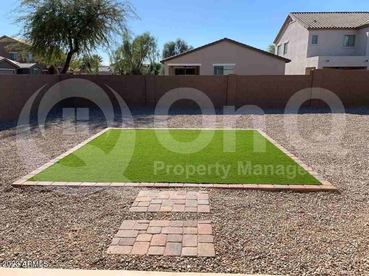 1265 E Kingman St - Photo 4 of 4