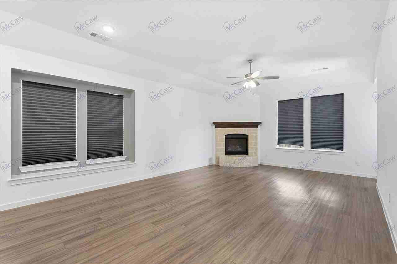 3960 Chesapeake Lane - Photo 3 of 20