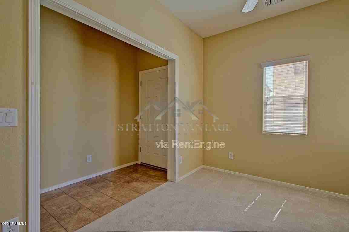 4725 E Olney Ave - Photo 5 of 27